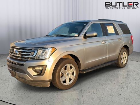 Used 2020 Ford Expedition XLT RWD image 2