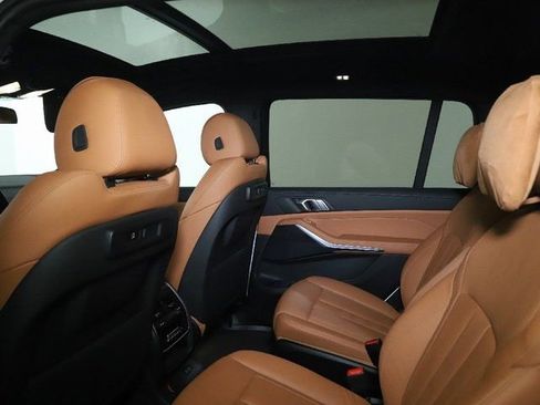 Certified 2022 BMW X7 xDrive40i w/ M Sport Package AWD/4WD image 20