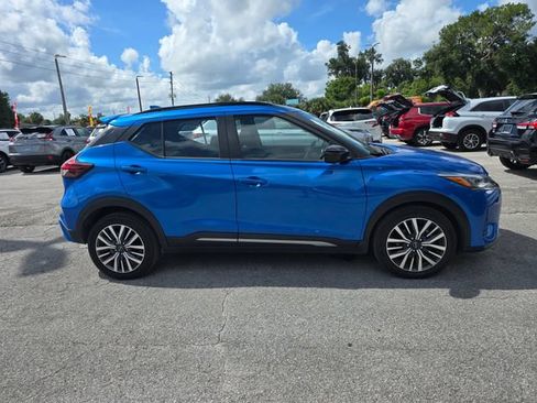 Used 2024 Nissan Kicks SR FWD image 3