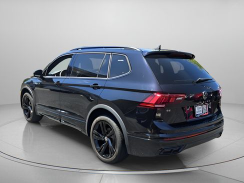 Used 2023 Volkswagen Tiguan SE R-Line FWD image 3