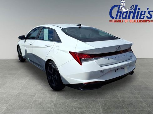 Used 2023 Hyundai Elantra Limited w/ Cargo Package FWD image 5
