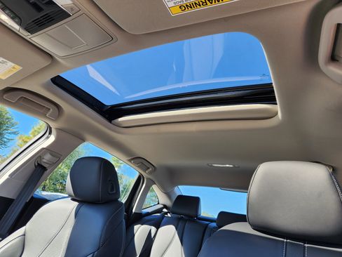 Certified 2025 Acura TLX w/ Technology Package image 16