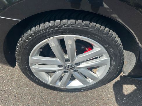 Used 2012 Volkswagen Jetta GLI Autobahn FWD image 31