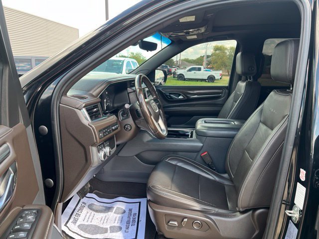 Used 2021 GMC Yukon Denali w/ Denali Premium Package AWD/4WD image 10