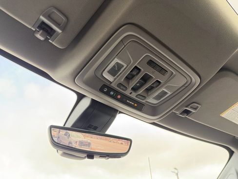 Used 2021 GMC Sierra 3500 Denali w/ Denali Ultimate Package image 36