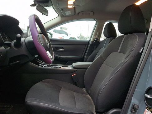 Used 2024 Nissan Sentra SV image 13