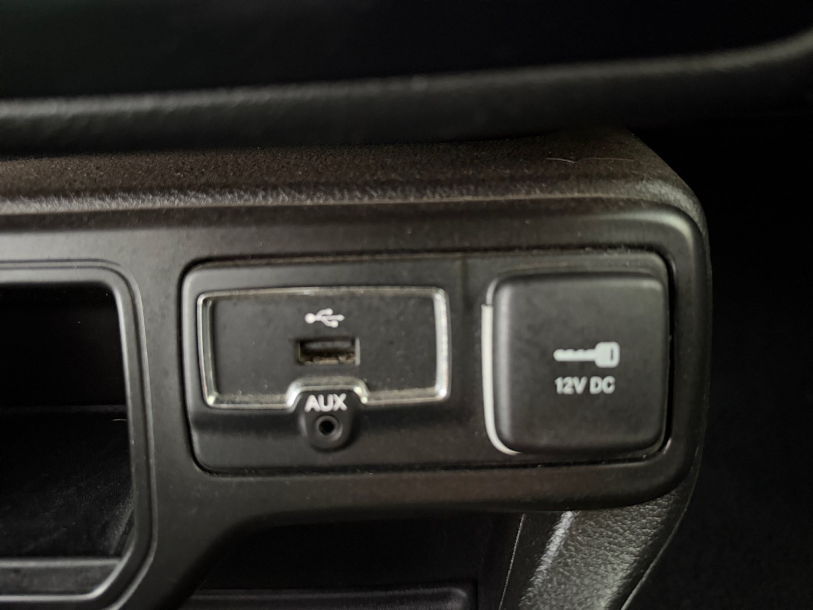 Used 2020 Jeep Renegade Altitude FWD image 31