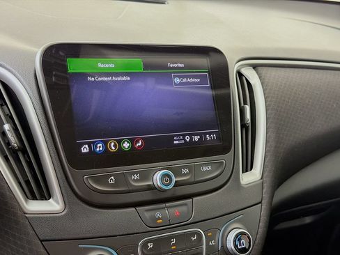 Used 2022 Chevrolet Malibu LT FWD image 18