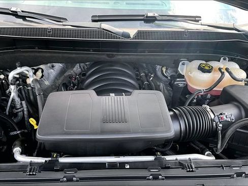 Used 2023 Chevrolet Tahoe Z71 AWD/4WD image 9