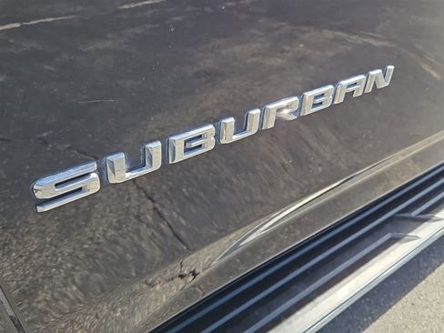 Used 2023 Chevrolet Suburban LS AWD/4WD image 15