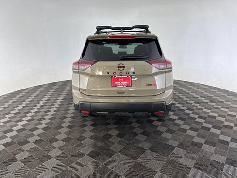 Used 2025 Nissan Rogue SV AWD/4WD image 6
