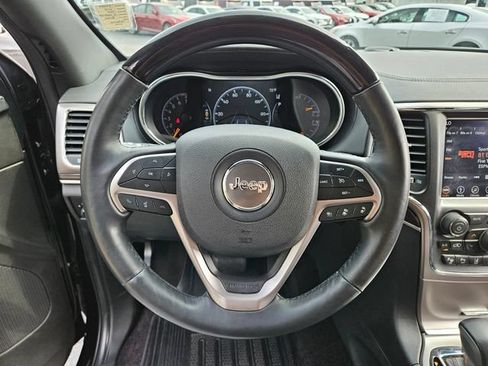 Used 2018 Jeep Grand Cherokee Overland AWD/4WD image 24
