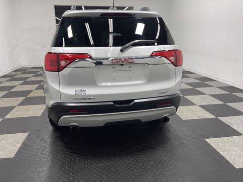 Used 2019 GMC Acadia SLT AWD/4WD image 3