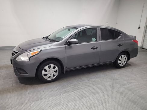 Used 2019 Nissan Versa S Plus FWD image 2