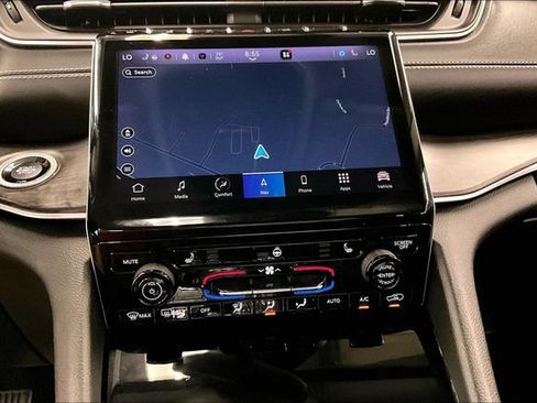 Used 2023 Jeep Grand Cherokee L Limited AWD/4WD image 30