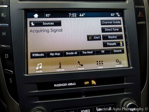 Used 2017 Lincoln MKZ Premiere image 14