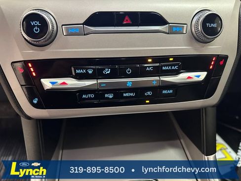 Used 2024 Ford Explorer XLT w/ Equipment Group 202A AWD/4WD image 13