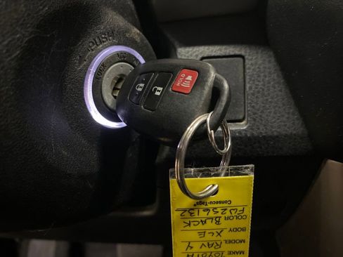 Used 2015 Toyota RAV4 XLE AWD/4WD image 29