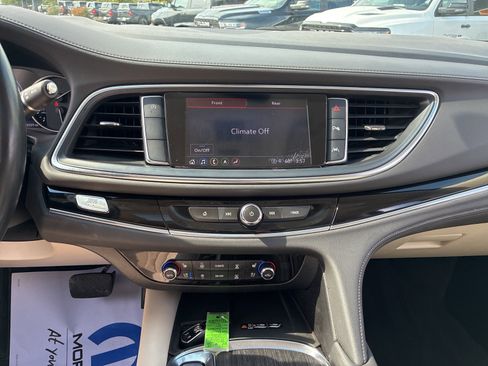 Used 2022 Buick Enclave Avenir image 18