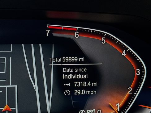 Used 2022 BMW 330i Sedan w/ M Sport Package RWD image 8