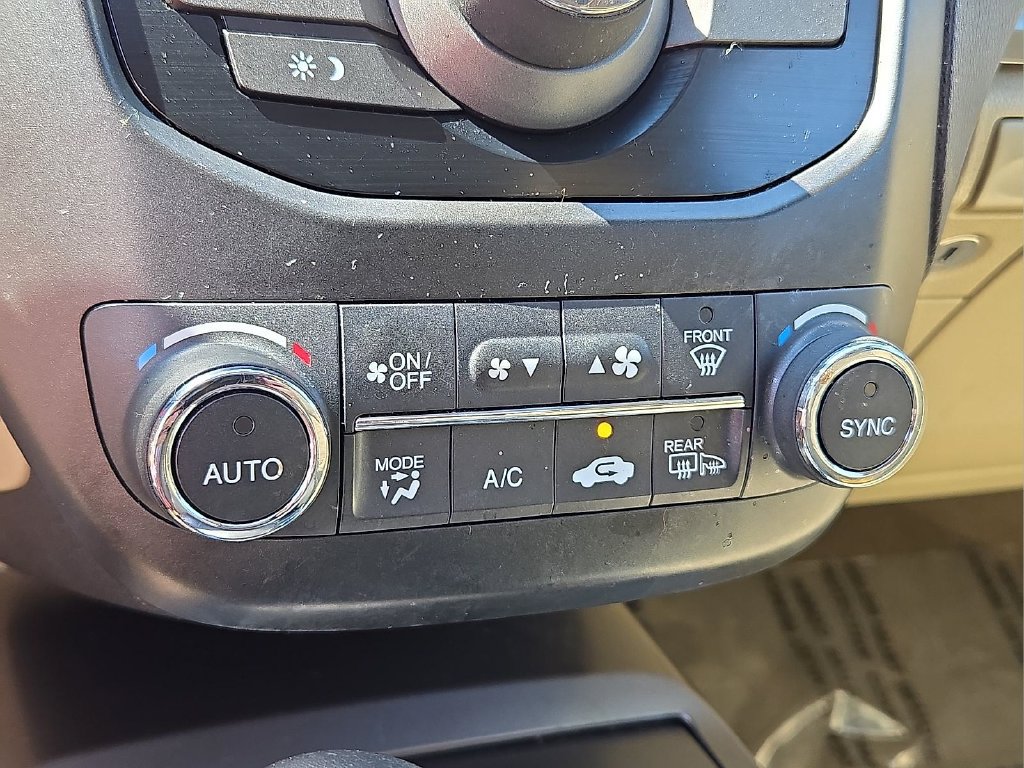 Used 2015 Acura RDX AWD image 16