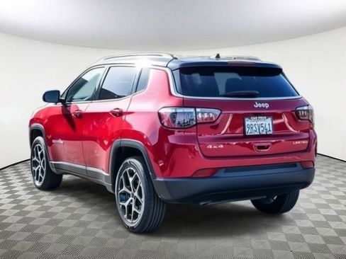 Used 2025 Jeep Compass Limited AWD/4WD image 7