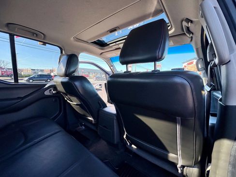 Used 2012 Nissan Frontier PRO-4X w/ Pro-4x Luxury Pkg image 28