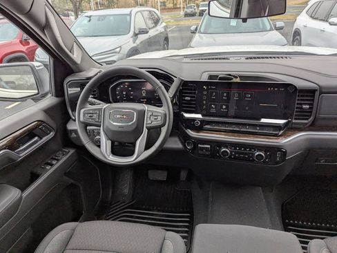 New 2026 GMC Sierra 1500 SLE w/ X31 Off-Road Package AWD/4WD image 10