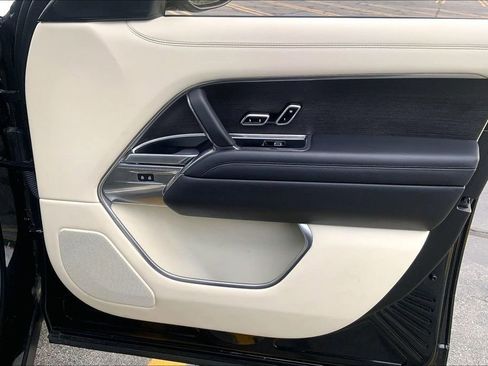 Used 2023 Land Rover Range Rover Long Wheelbase Autobiography image 22