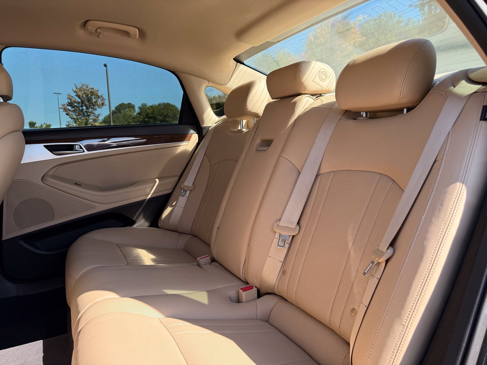 Used 2018 Genesis G80 3.8 RWD image 29