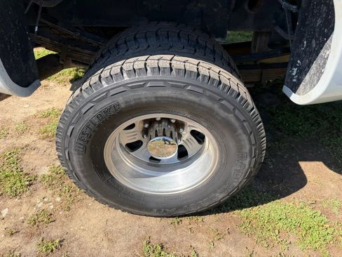 Used 2004 Chevrolet Silverado 3500 LS w/ Heavy-Duty Power Package image 24