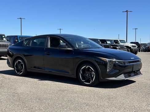 Used 2025 Kia K4 EX image 7