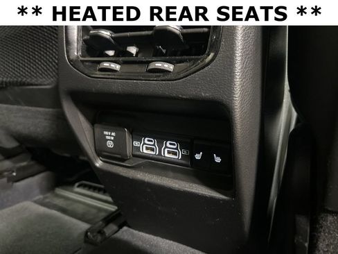 Used 2023 Jeep Grand Cherokee Limited w/ Black Appearance Package AWD/4WD image 11
