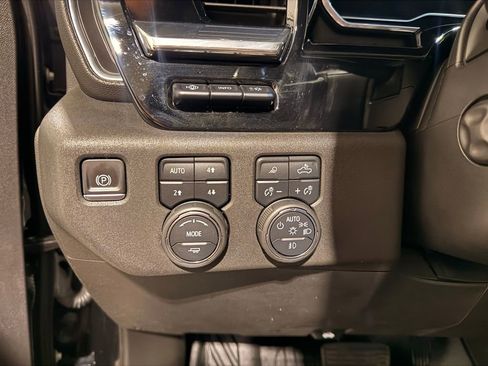 Used 2023 Chevrolet Silverado 1500 High Country w/ High Country Premium Package image 16