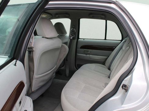 Used 2003 Mercury Grand Marquis GS RWD image 7
