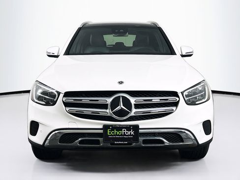 Used 2022 Mercedes-Benz GLC 300 4MATIC w/ Premium Package Lite image 2