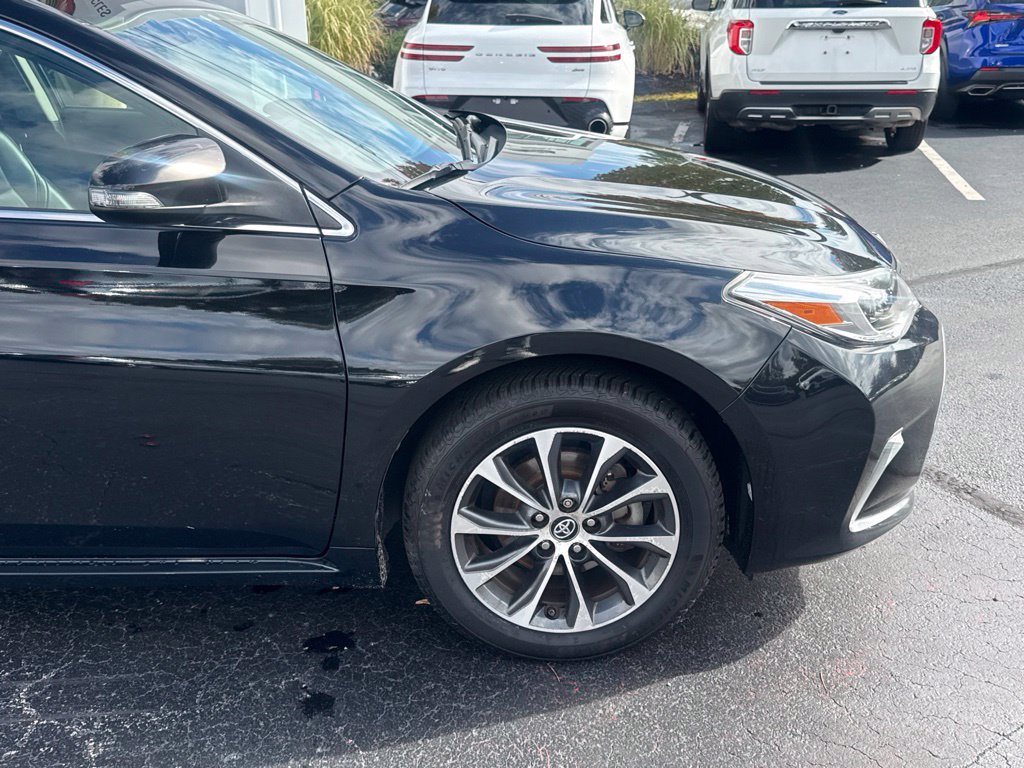 Used 2018 Toyota Avalon XLE Premium w/ Carpet Mat Package FWD image 10
