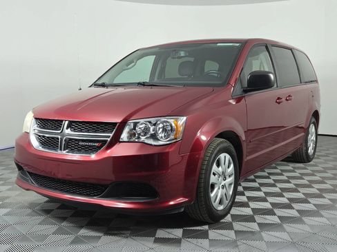 Used 2015 Dodge Grand Caravan SE w/ Quick Order Package 29E SE FWD image 3