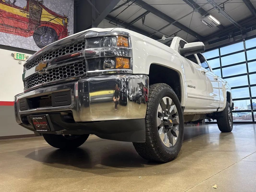 Used 2019 Chevrolet Silverado 2500 LT AWD/4WD image 22