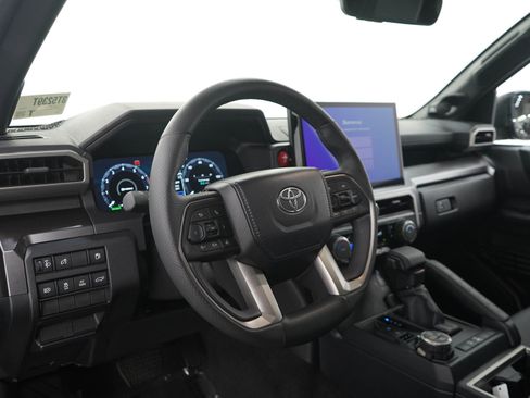 Used 2026 Toyota 4Runner TRD Off-Road Premium AWD/4WD image 25