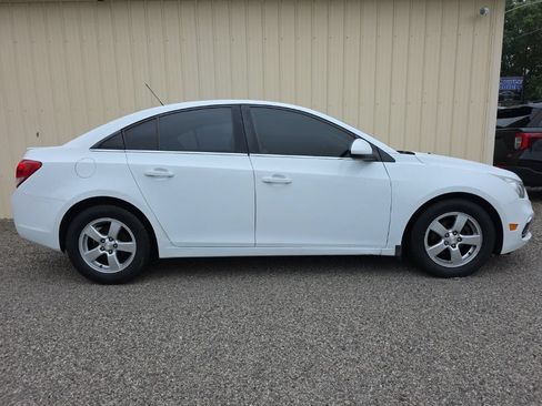 Used 2015 Chevrolet Cruze LT FWD image 3