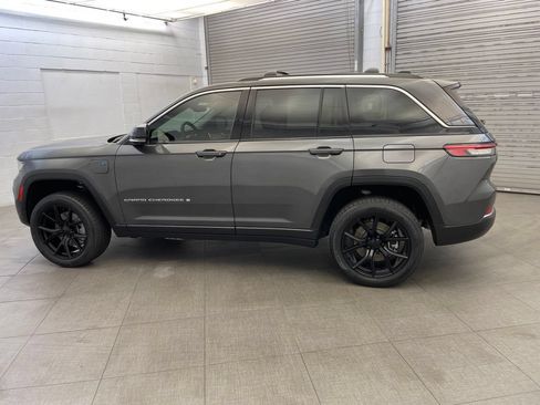 Used 2024 Jeep Grand Cherokee Limited 4xe w/ Luxury Tech Group II AWD/4WD image 19