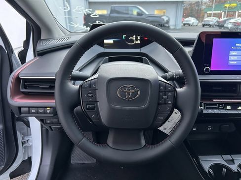 New 2026 Toyota Prius SE image 17