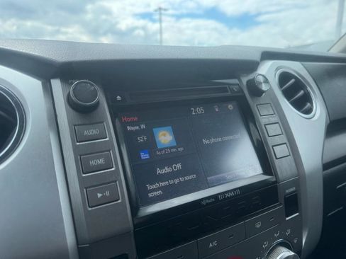 Used 2015 Toyota Tundra SR5 w/ TRD Off Road Package AWD/4WD image 33