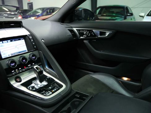 Used 2017 Jaguar F-TYPE Coupe image 24