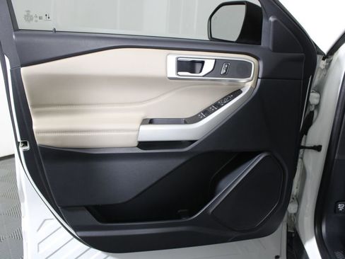 Used 2020 Ford Explorer XLT w/ Equipment Group 202A image 20