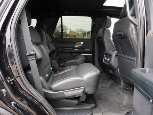 Used 2025 Ford Expedition Tremor image 25