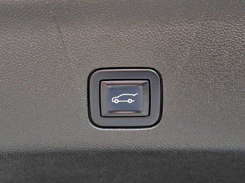 Used 2021 GMC Yukon XL SLT w/ SLT Premium Package AWD/4WD image 32