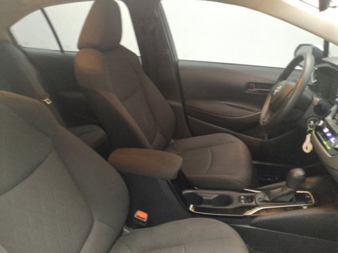 Used 2022 Toyota Corolla LE FWD image 21