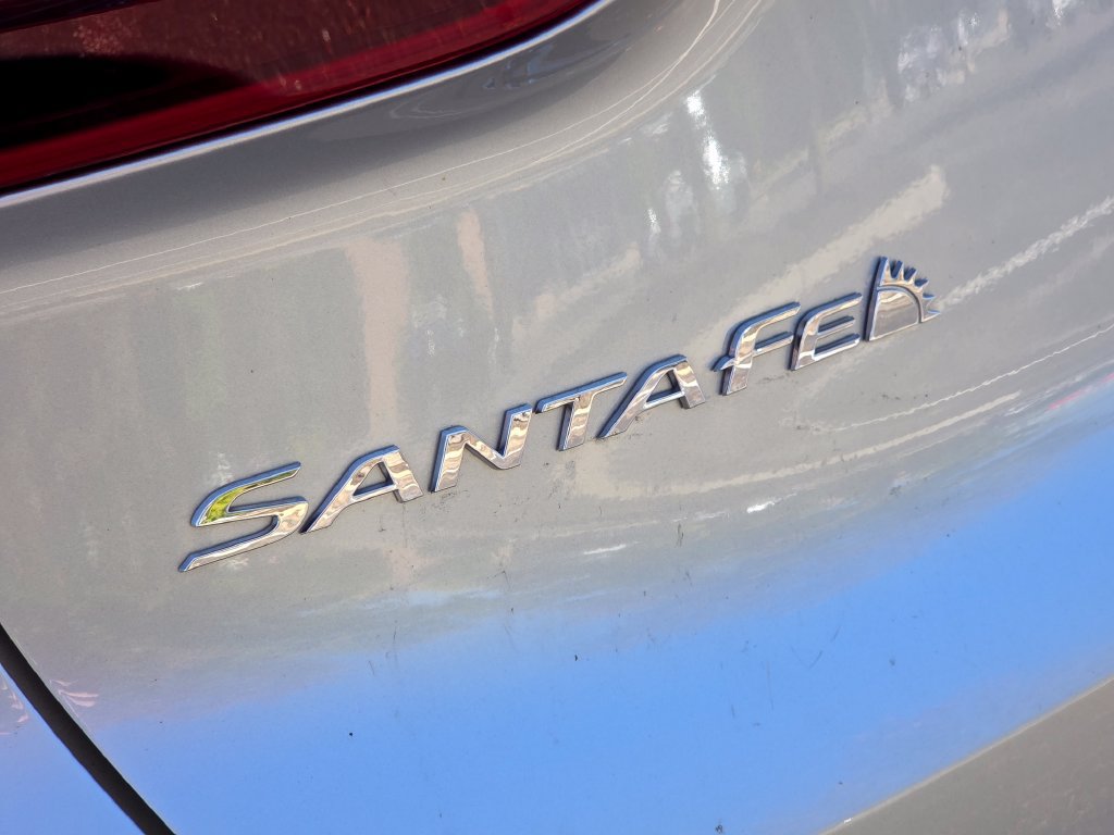 Used 2021 Hyundai Santa Fe SEL w/ Convenience + Premium Package AWD/4WD image 16
